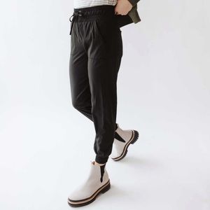 Albion Fit Destination Joggers Black NEW